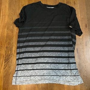 American Eagle Outfitters Men’s Medium T-Shirt.